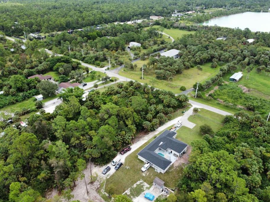 Tranquil Oasis Retreat In Golden Gate Estates Villa Naples Exterior photo